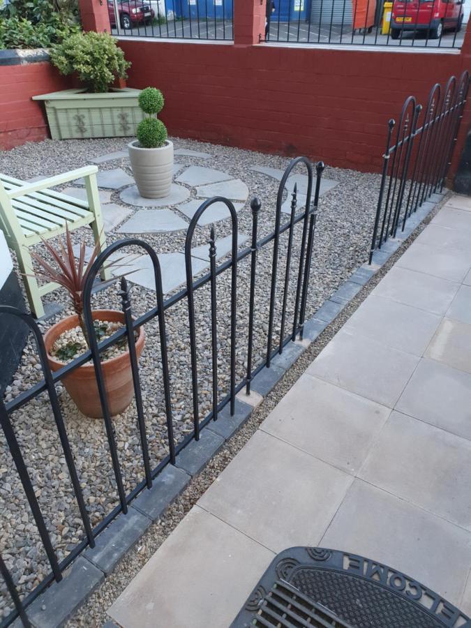 J'S Mayfair Guest House Blackpool Exterior foto